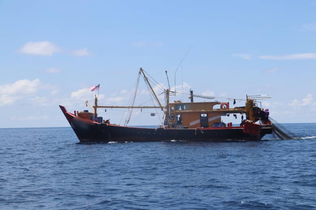 东：4艘本地渔船C级拖网渔船违反条例