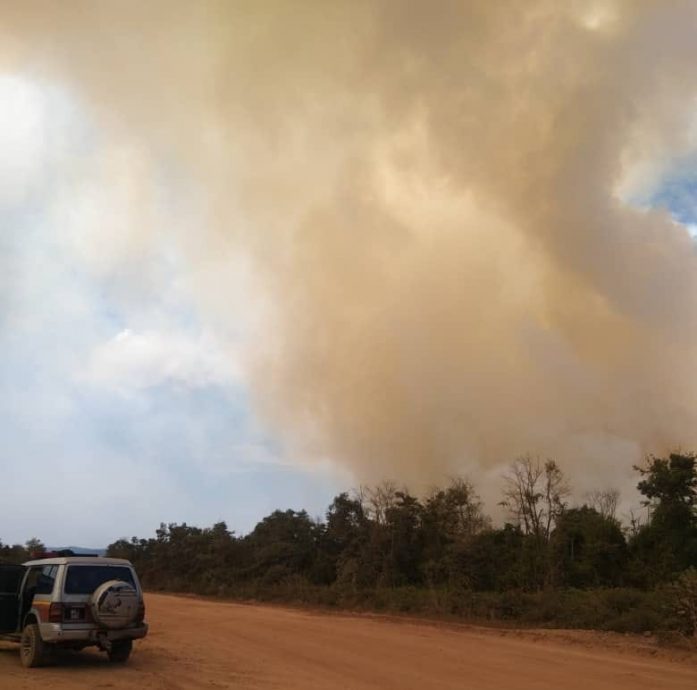 东：彭亨消防与拯救局局长拿督万莫哈末再迪指出，全彭在炎热天气的这段期间，共有180公顷森林遭遇火灾