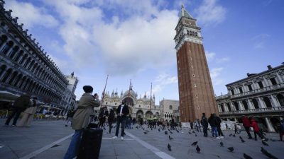 今年有29天要收费！   威尼斯周四起首次向一日游游客  收取“进城费”
