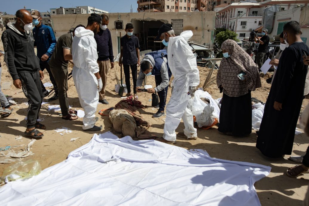 加沙医院发现50具尸体 有些衣不蔽体表明受酷刑