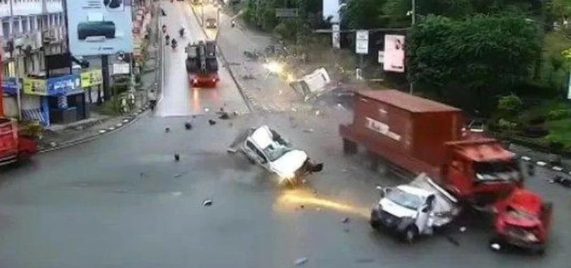 印尼发生一起交通事故致12人死亡