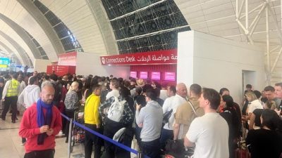 迪拜暴雨 班机延迟 马男滞留机场39小时 