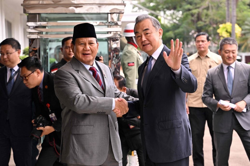 頭)王毅訪印尼 加速南海行為準則磋商 促警惕地區“小圈子”