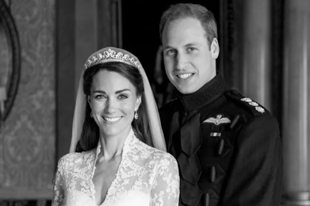 威廉王子、凯特王妃结婚13周年　晒私藏“黑白结婚照”放闪