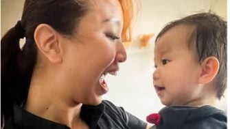跨国领养越南孩子  女总监感恩公司有情