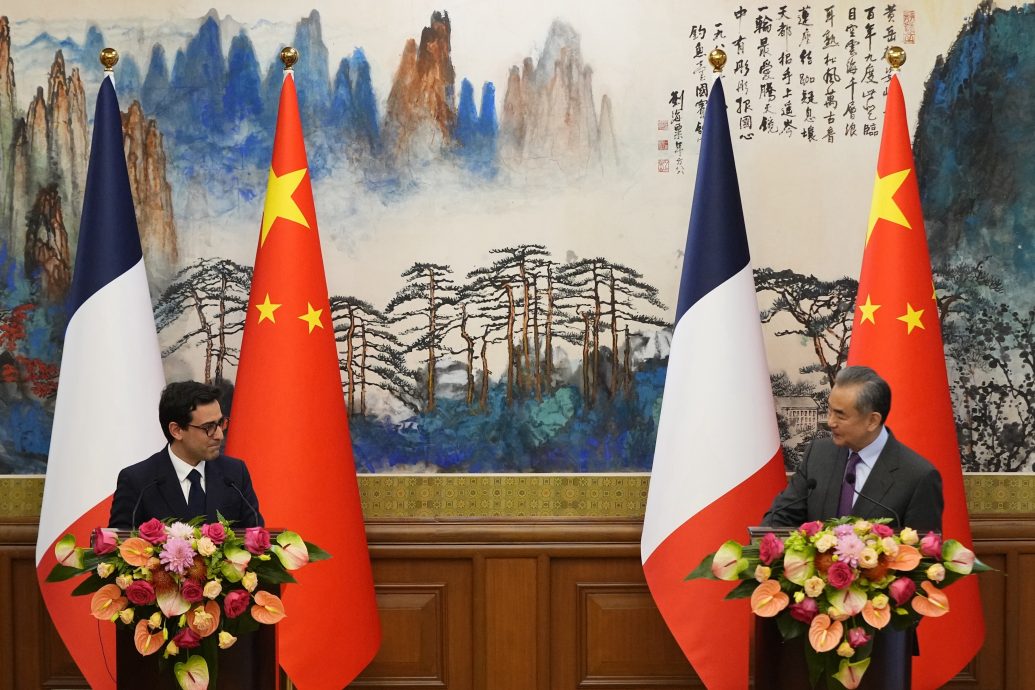 法国外长唔王毅 吁北京就俄乌战争向俄发出明确信息