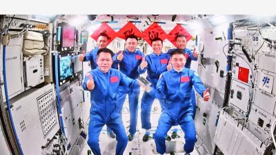 中国神舟十八升空｜与太空站完成交会对接 3名太空人顺利进驻