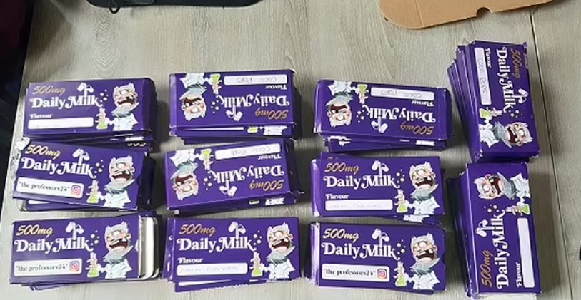 英国警察缉毒突袭 Cadbury巧克力内有乾坤
