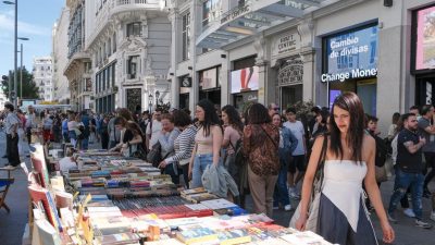 西班牙庆祝世界阅读日 首都举办逾500场书香活动