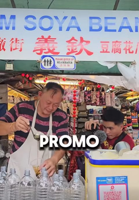 视频|巫摄影为华小贩拍视频 网民争议“豆浆是否清真？”