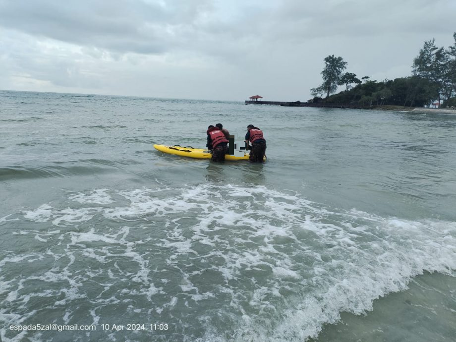（已签发）柔：丹绒峇劳海滩戏水，1男子溺毙