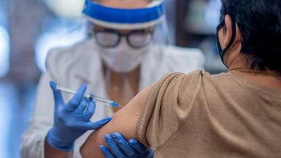 狮城超过40%年长者不打算接种冠病疫苗追加剂