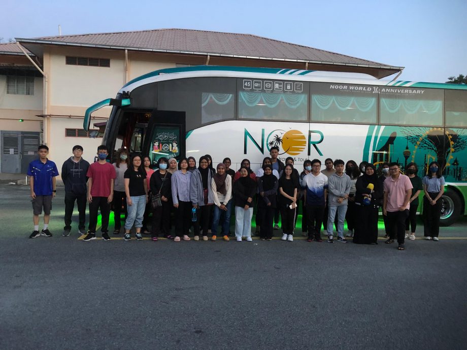 NS芙蓉／森大专生学会首次为森大专生提供免费巴士服务