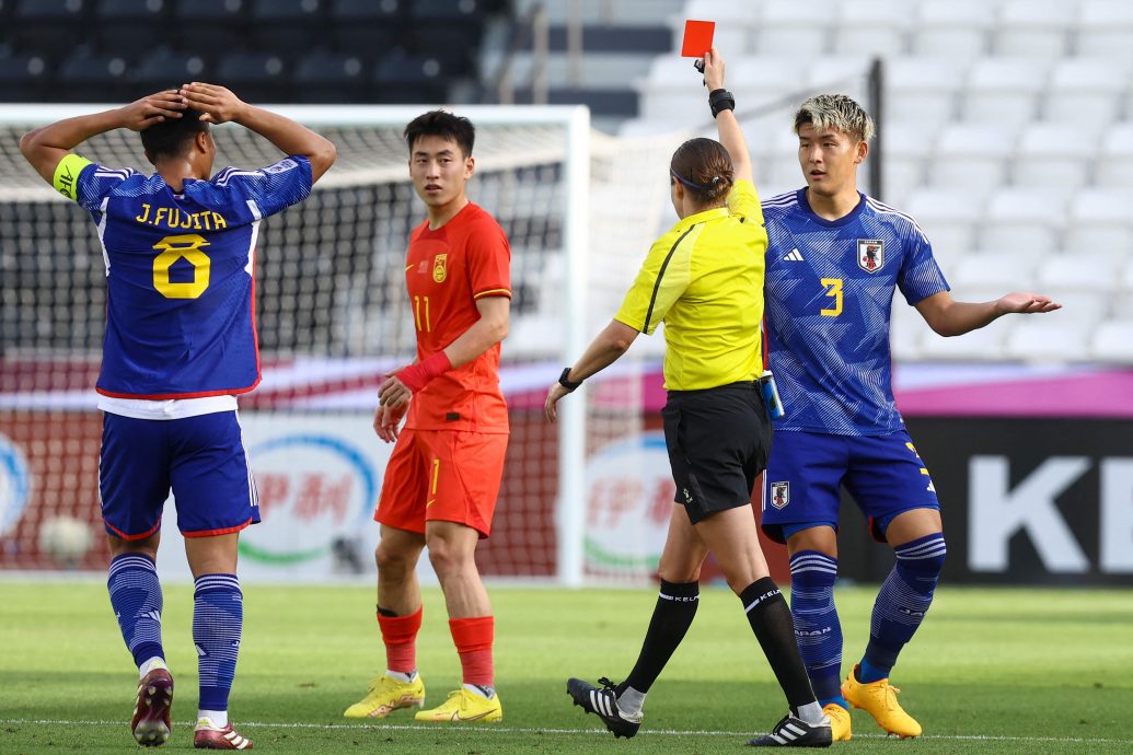 U23亚洲杯足球赛| 泰国爆冷挫伊拉克  中国不敌10人日本