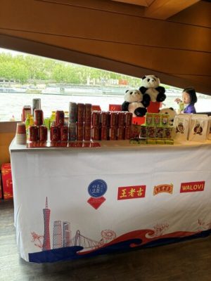 Enjoy the taste of spring together and convey good wishes—— Wanglaoji showed up at the “Sino-French Food Carnival” and Launched the International Brand Identity WALOVI in Paris