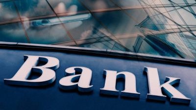 美监管机构  商调低大银行增资要求