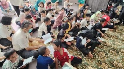 彭关丹圣贤教育中心 孟母节访孤儿 野餐净滩