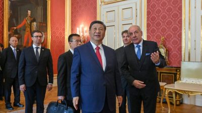 中国匈牙利提升为   新时代全天候全面战略伙伴关系