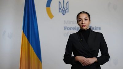 乌克兰外交部首推AI女发言人 取名暗藏深意