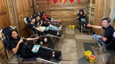 人民公园长江捐血运动  筹获102包血