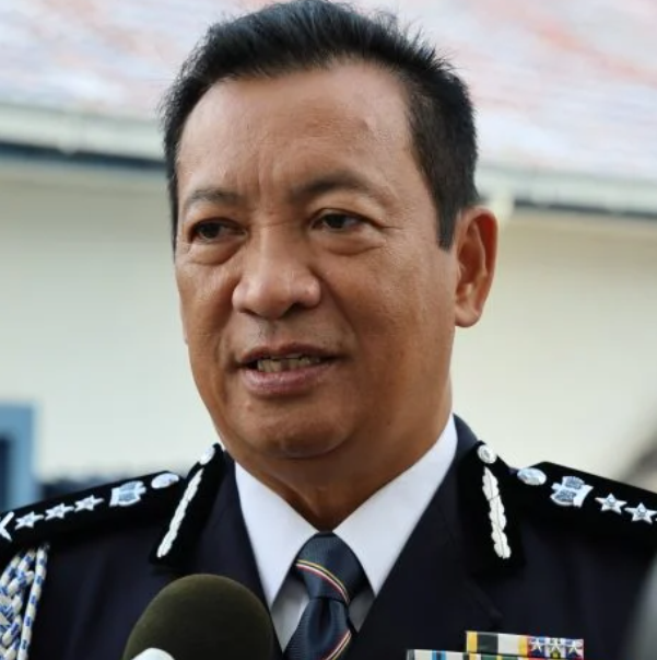 彭总警长：警方在追踪3名抢劫嫌犯