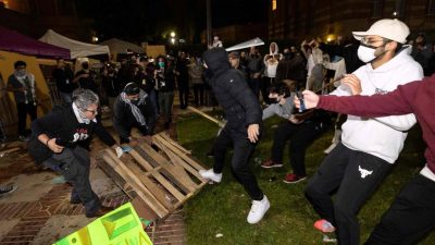 加州大学亲以和亲巴示威者爆冲突15伤　周三停课