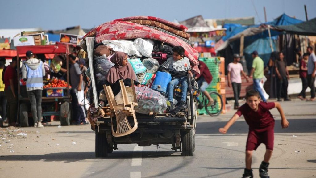 加沙北部及拉法爆发激战  联合国：80万人被迫逃离拉法
