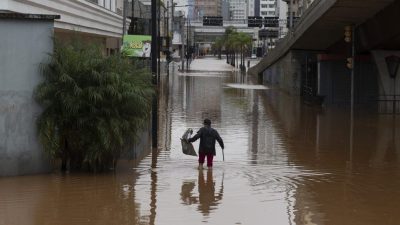 巴西南里奥格兰德州暴雨 死亡人数升至39人
