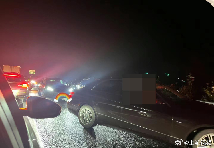 广东梅州高速塌方已致1死30伤