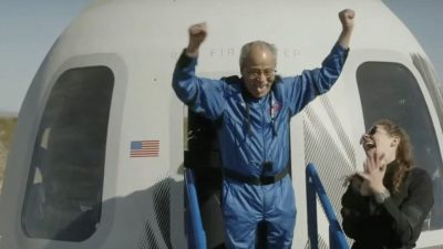 近91岁前空军上尉终图太空梦  蓝色起源恢复载客上太空