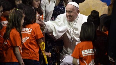 教宗宣布2025禧年 罗马将迎来3200万朝圣者