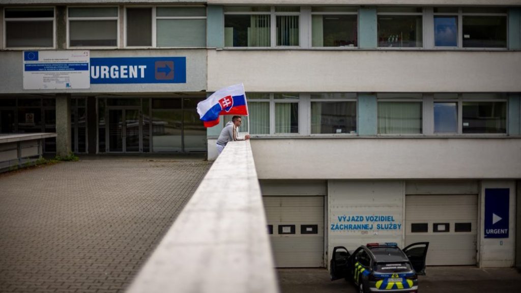 斯洛伐克总理遭暗杀未遂 欧盟忧6月选举再传暴力