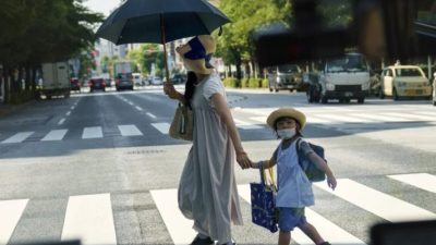 日本老龄少子化严重  大阪府知事倡“0岁即享投票权”