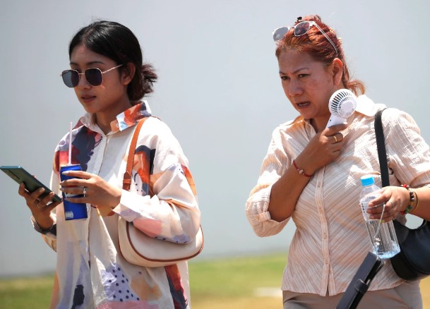 泰国各地迎极端高温 今年至少38人中暑身亡