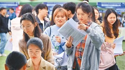 碩博士不再吃香？中國研究生就業錄取率 首次低於大學生