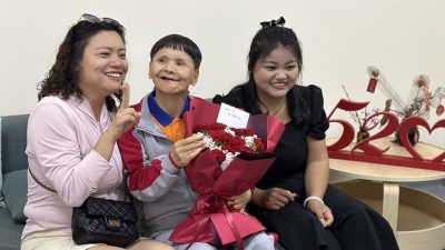 聾啞母獲救助站收容18年　與兩女重聚