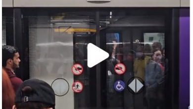 視頻| TRX MRT高峰期車門故障  乘客怨聲載道