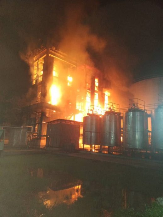 （已签发）柔：巴西古当工厂起火 幸未酿伤亡
