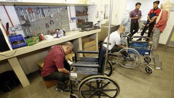 【焦点/扶轮问路 （1）】坐轮椅不简单，如何正确使用与照护？