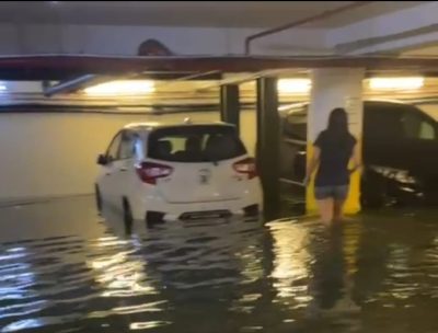 視頻| 半小時大雨成災  酒店停車場多輛汽車泡水