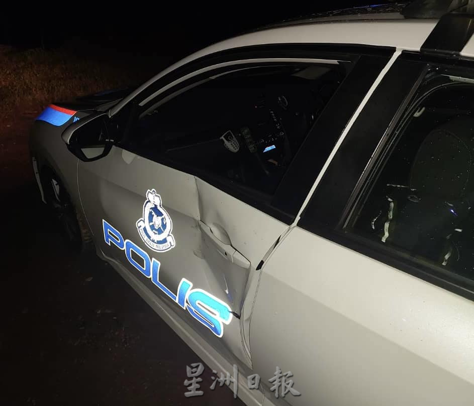 (古城版)疑被撞破私情 司机撞后方警车欲逃生被捕