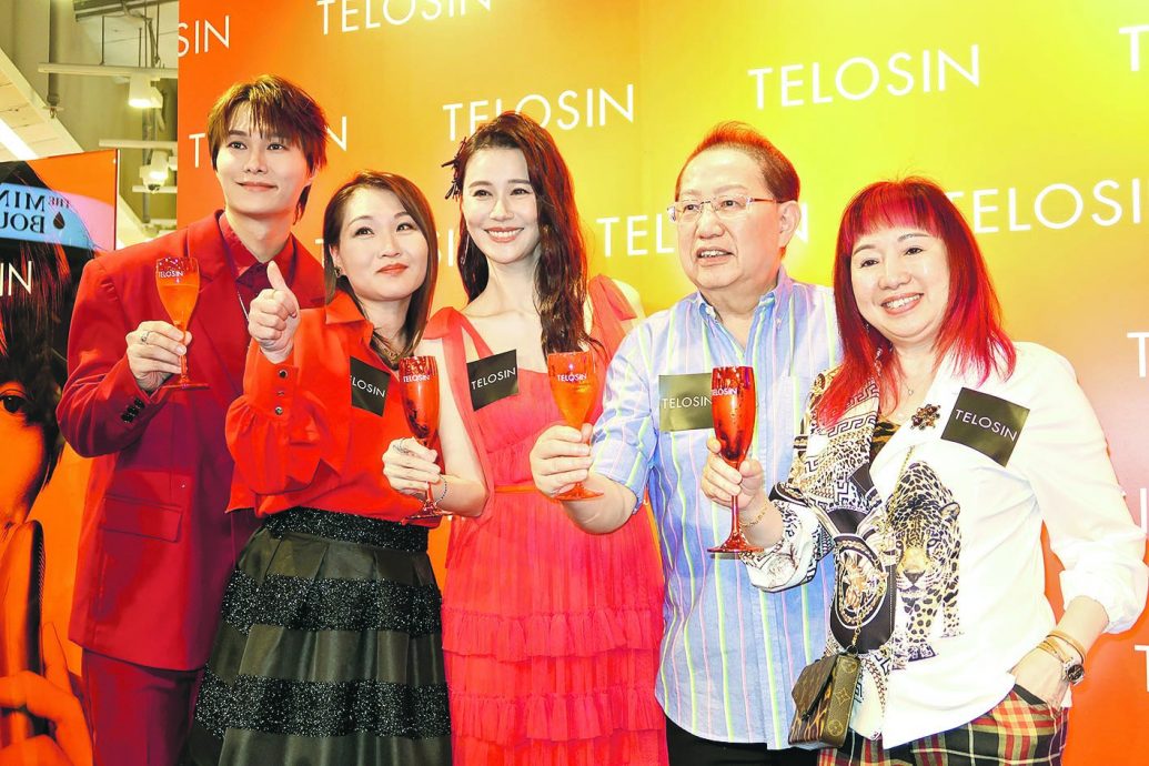 滴酒不沾腹部隆起飘孕味 黄翠如不否认:看缘分